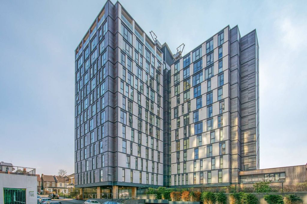 Property photo 2 of 13