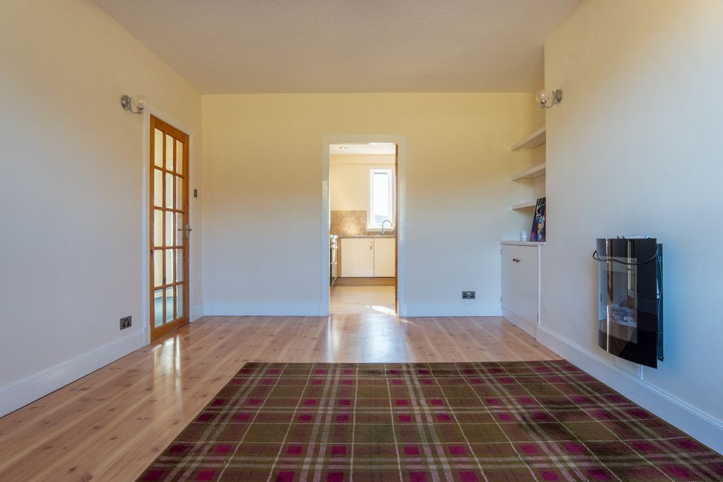 Property photo 2 of 26