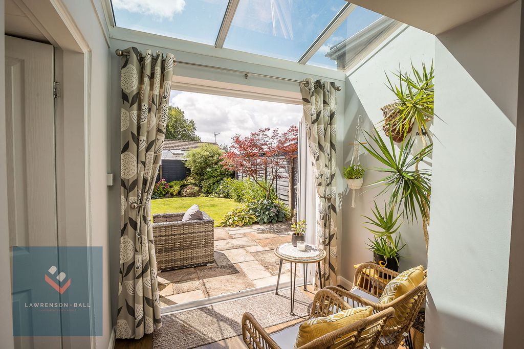 Property photo 3 of 18 Orangery