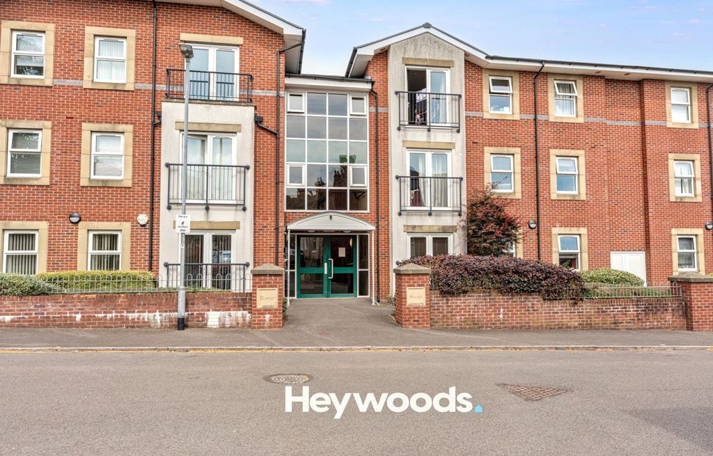 Property photo 1 of 33