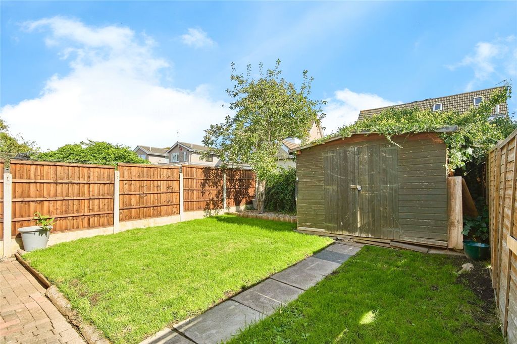 Property photo 2 of 18 Picture No. 32