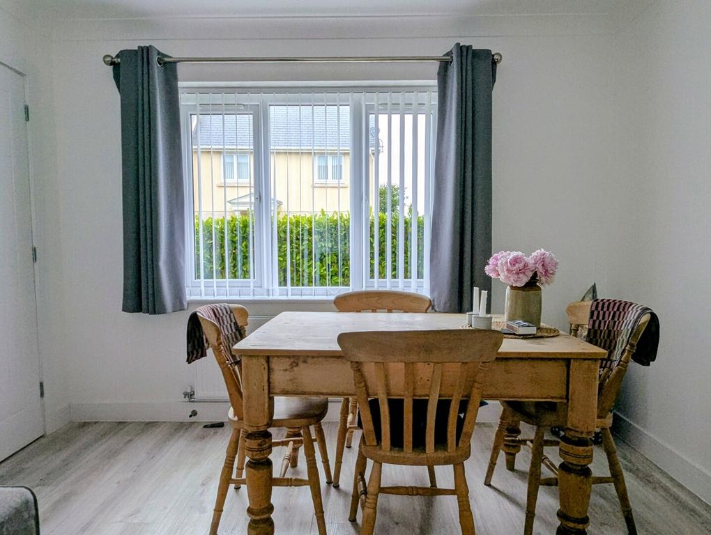 Property photo 3 of 9 Dining Room