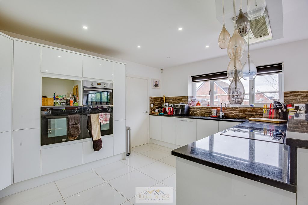 Property photo 3 of 35 Kitchen 1.3