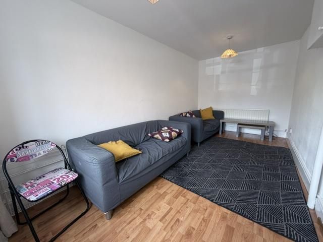 Property photo 2 of 23 Ground Floor Reception.