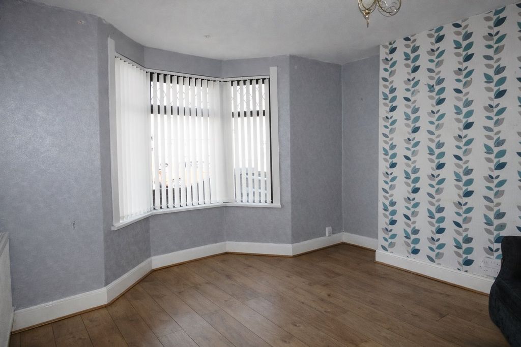 Property photo 3 of 14 Front Reception