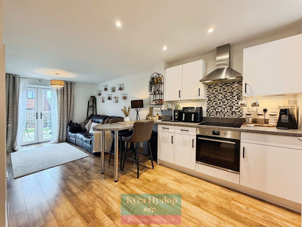 Property photo 2 of 16