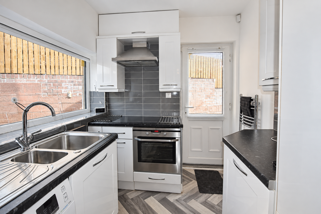 Property photo 3 of 13 Bright, Natural Kitchen Interior-4