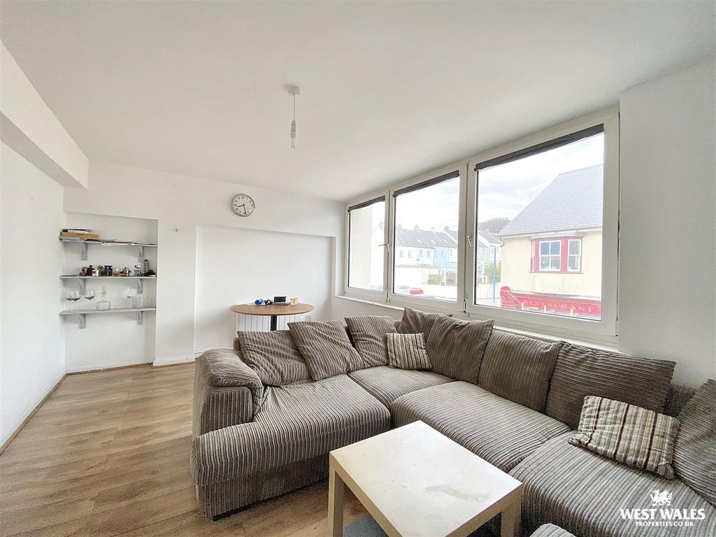 Property photo 3 of 15 Img_8486.Jpg
