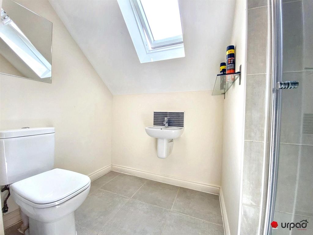 Property photo 1 of 10 Bathroom En-Suite.Jpg