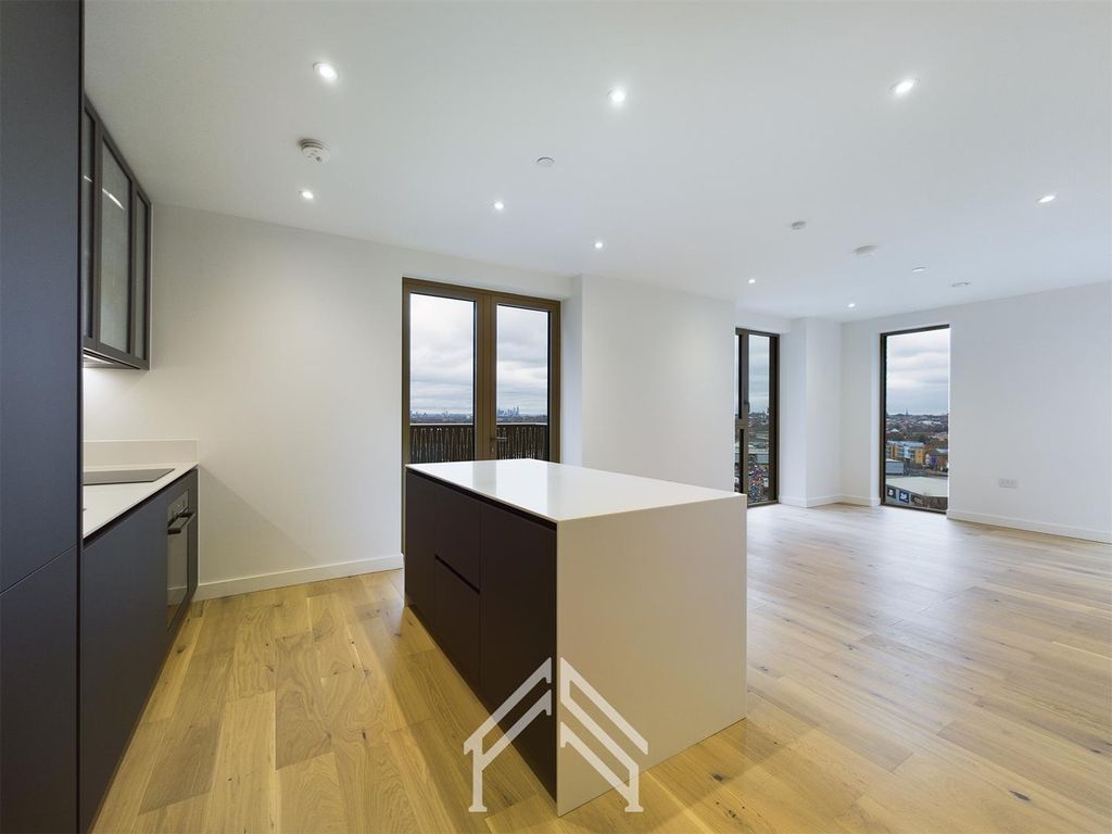Property photo 1 of 11 Cam01353G0-Pr0025-Still020.Jpg