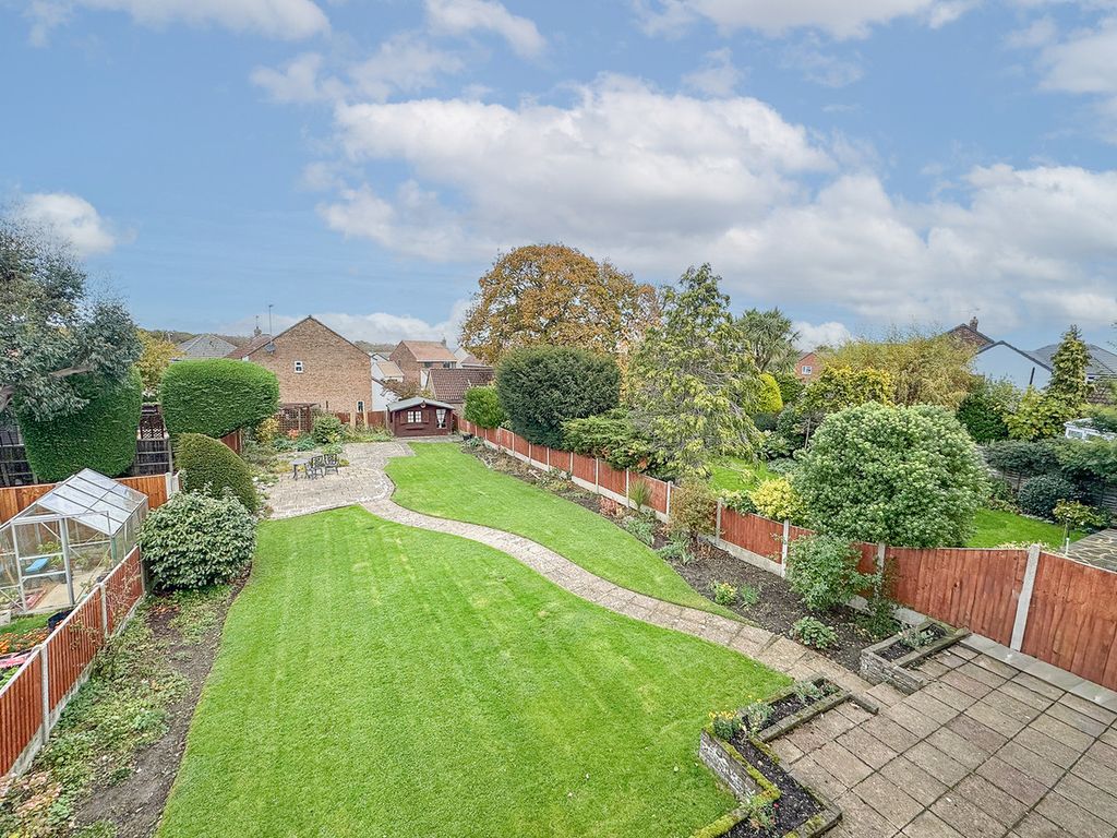 Property photo 2 of 25