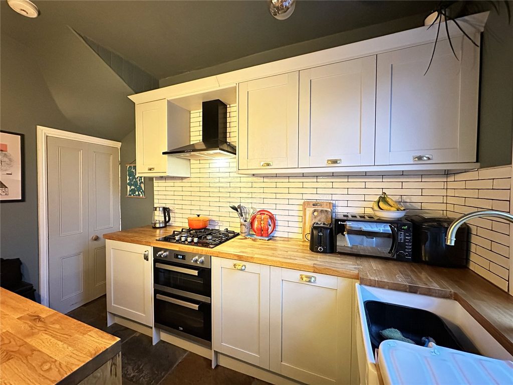 Property photo 2 of 11 Picture No. 03