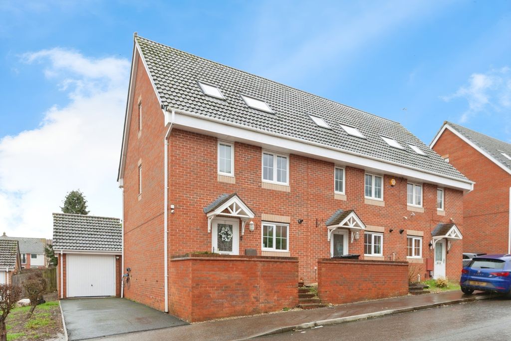 Property photo 1 of 15 Front