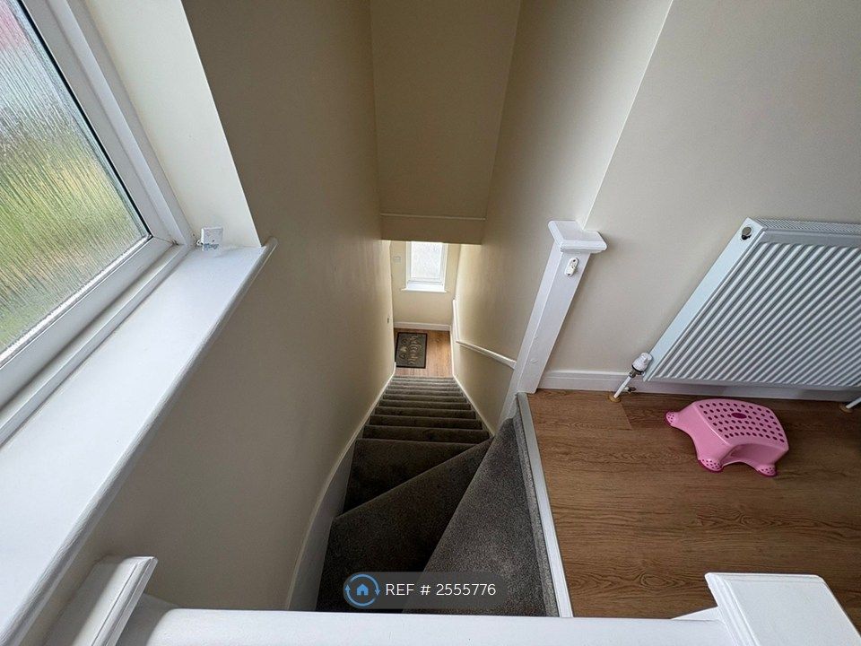 Property photo 3 of 19 Stairs