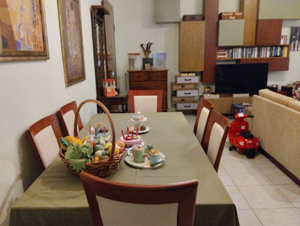 Property photo 3 of 12 Image: 2