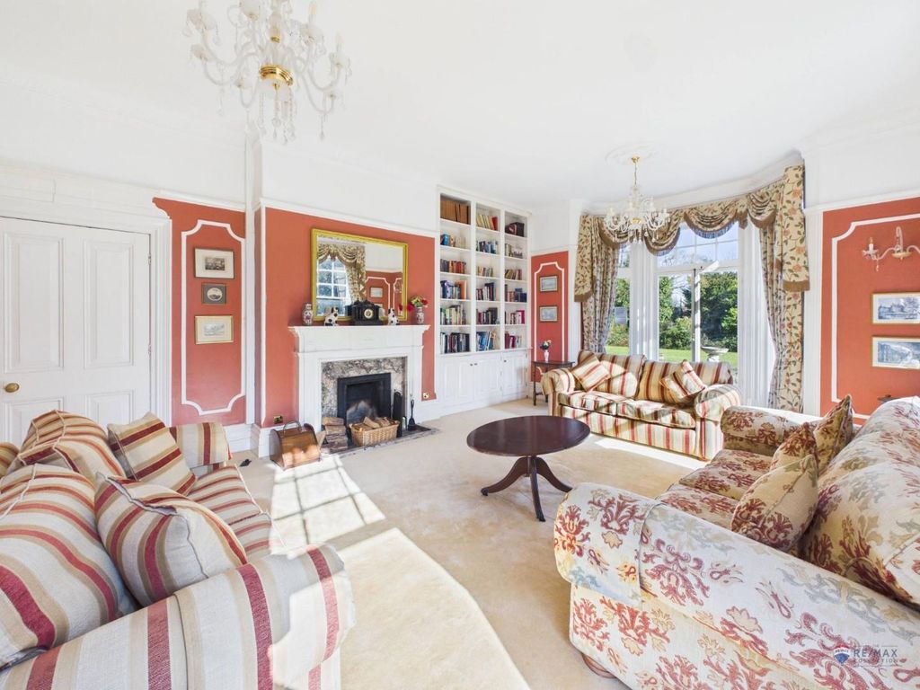 Property photo 3 of 35 Drawing Room.Jpg