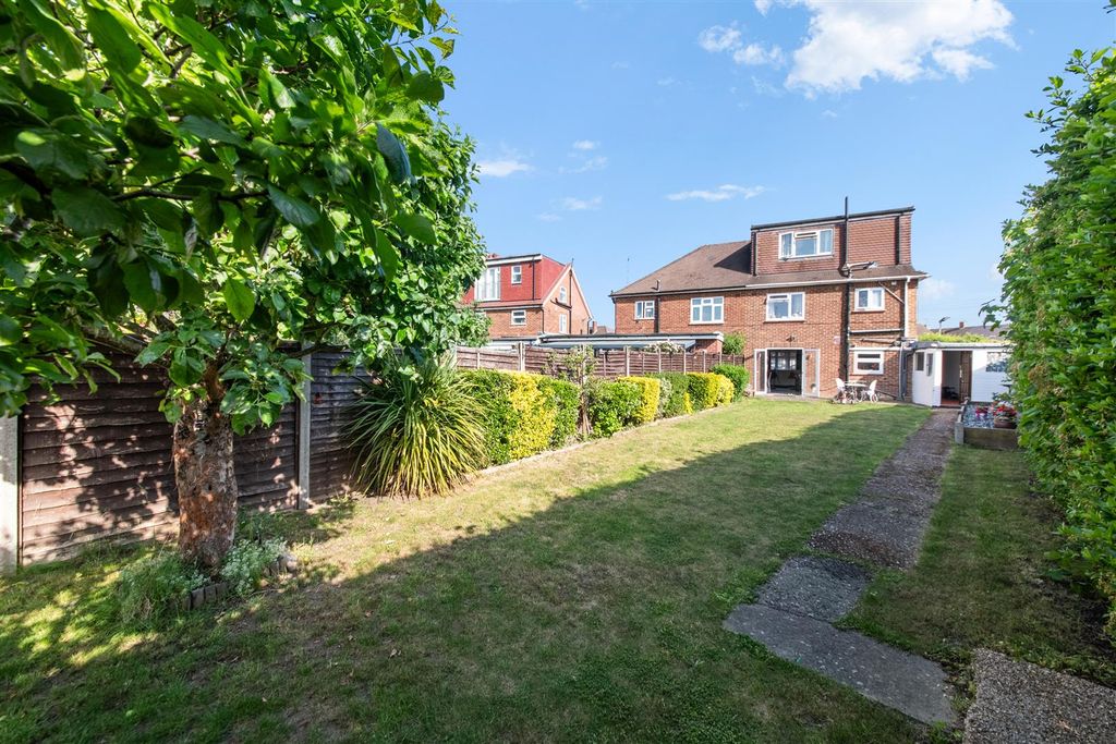 Property photo 2 of 24