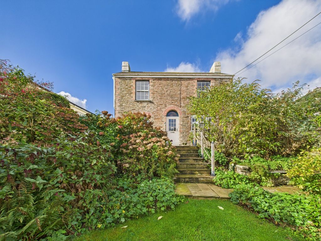 Property photo 2 of 19 3350916