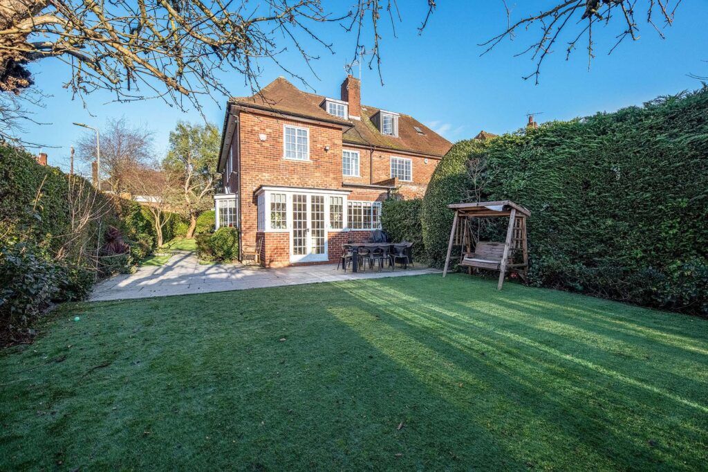 Property photo 2 of 13