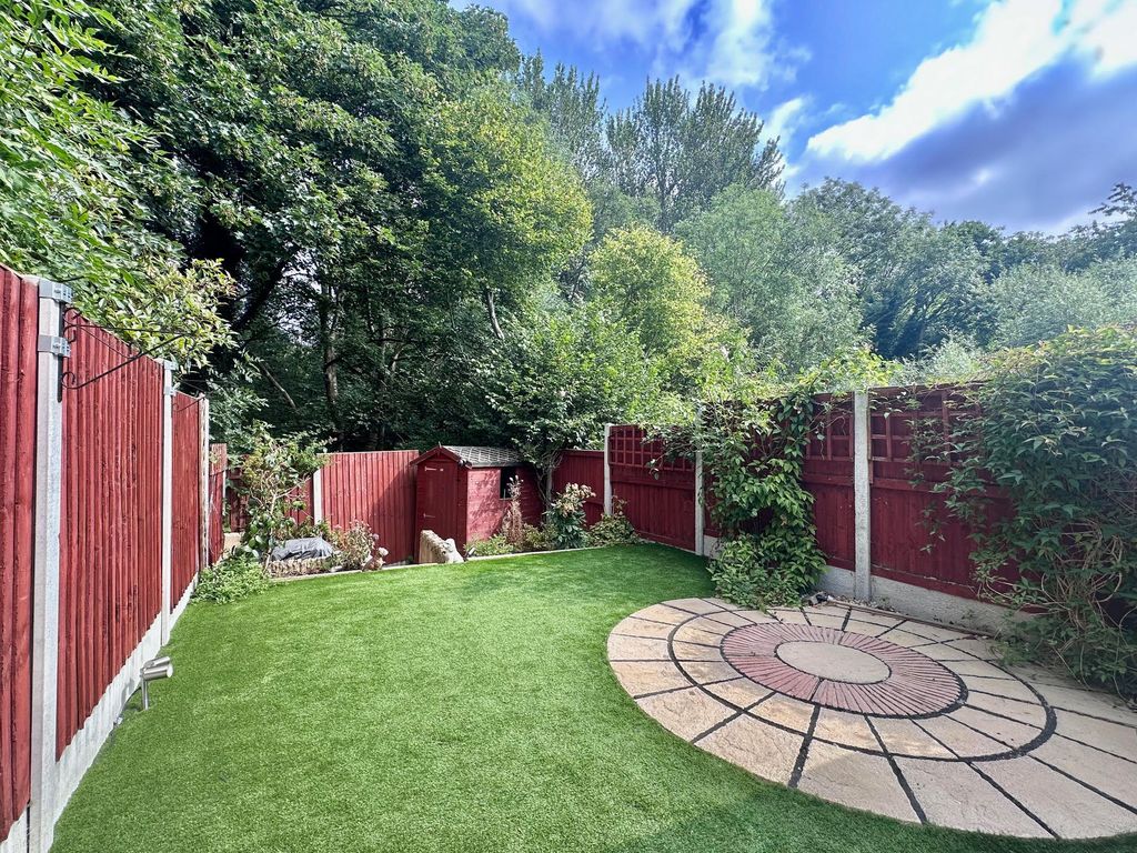 Property photo 2 of 16 5