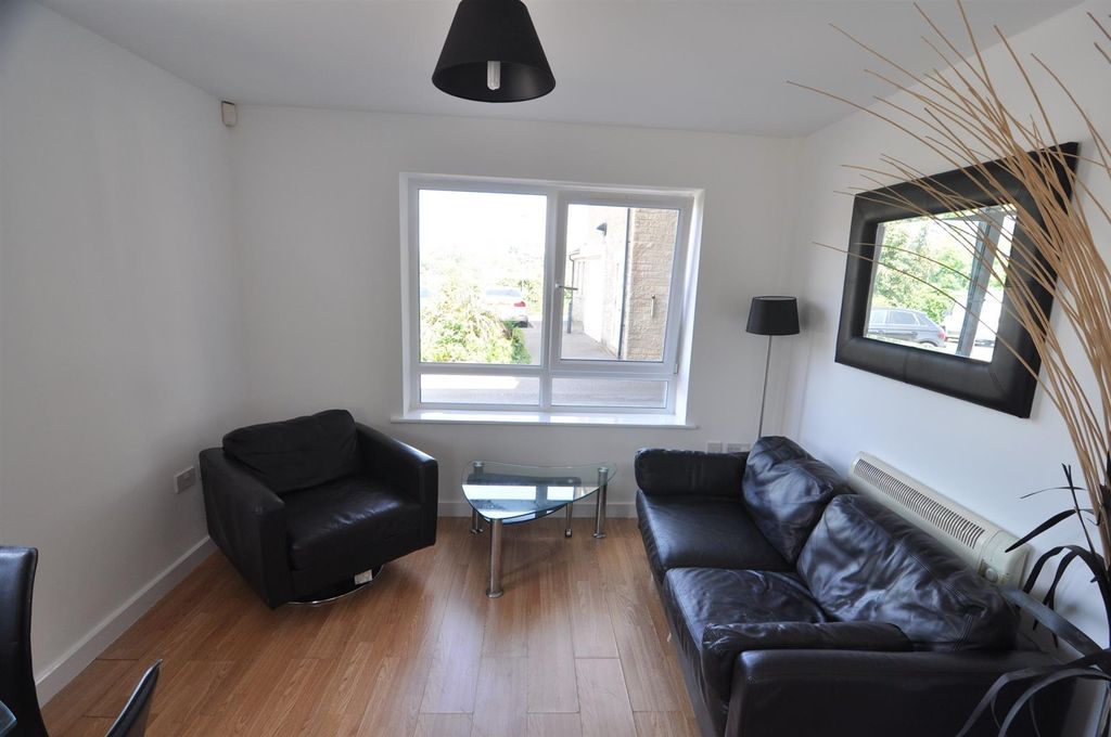 Property photo 3 of 7 Open Plan Lounge/Kitchen