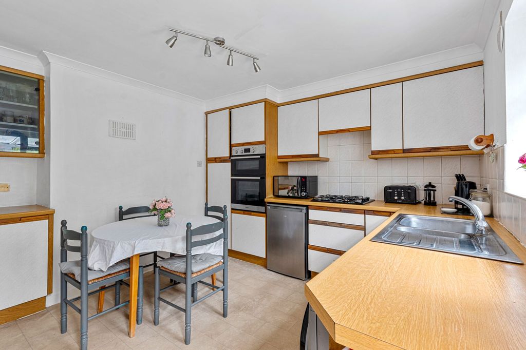 Property photo 3 of 15 Kitchen-Breakfast
