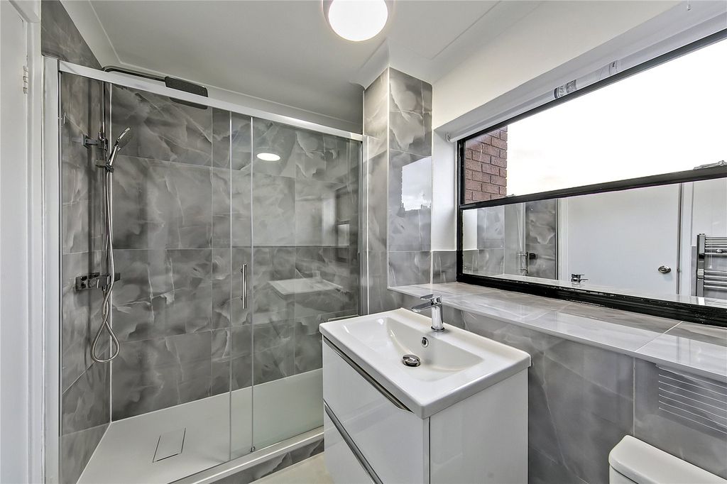 Property photo 3 of 9 Picture No. 06