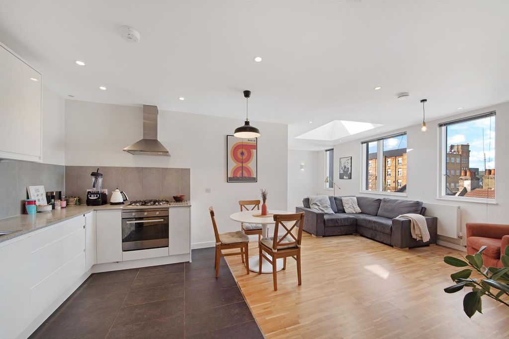 Property photo 1 of 8 Glebe Road, 1-2, Flat 12-5.Jpg