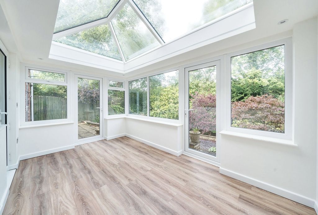 Property photo 2 of 15 Conservatory