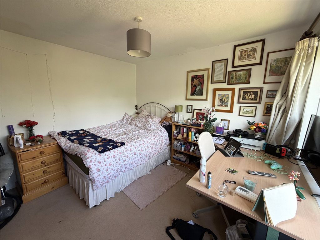 Property photo 2 of 10 Picture No. 13