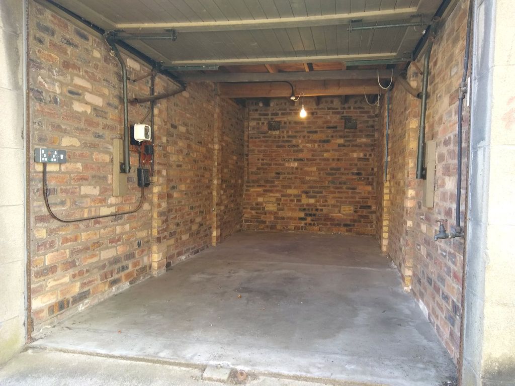 Property photo 3 of 5 Picture No. 01
