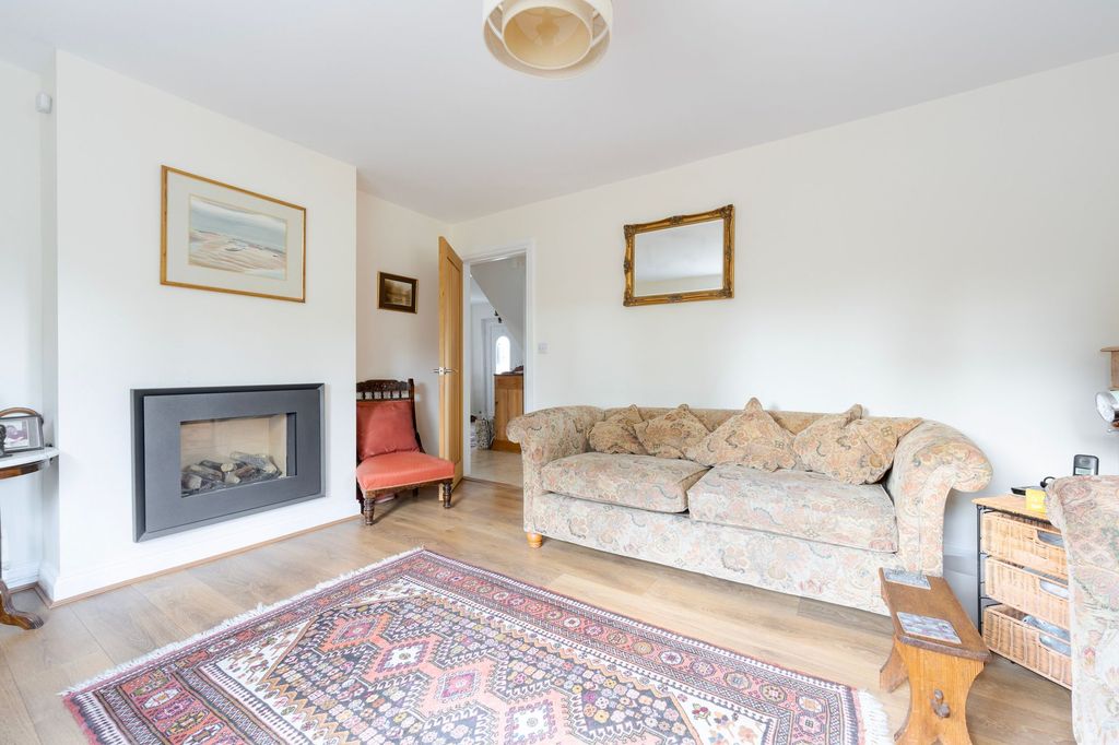 Property photo 3 of 24