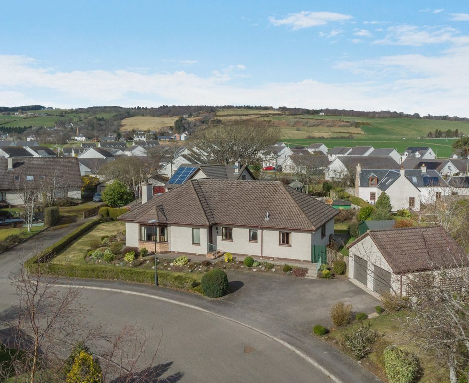 Property photo 1 of 21 6 Chanonry Crescent