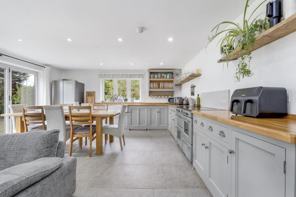 Property photo 2 of 26 1A Chapel Lane Web Ph-26.Jpg