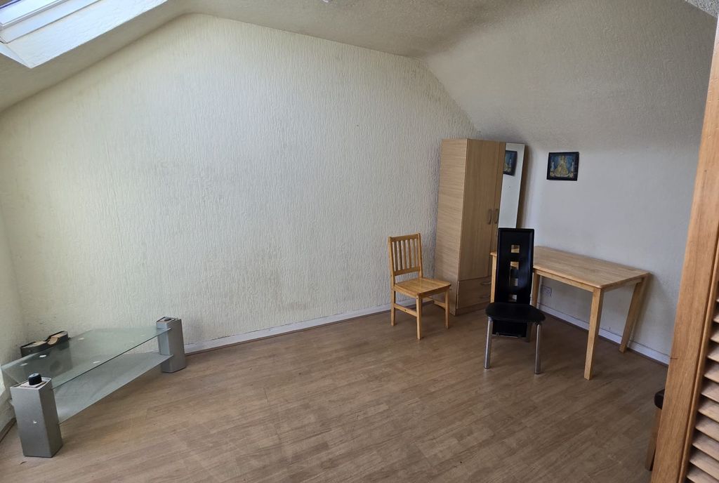 Property photo 3 of 5