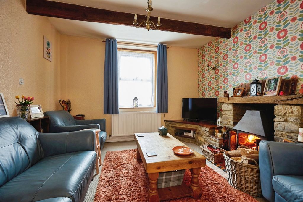 Property photo 3 of 16