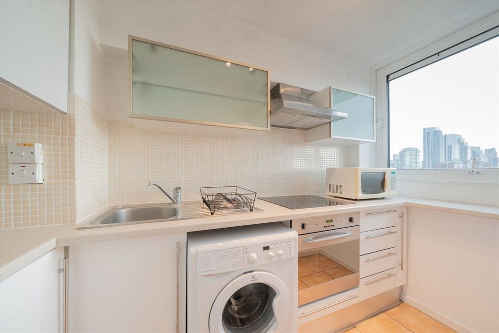 Property photo 3 of 4