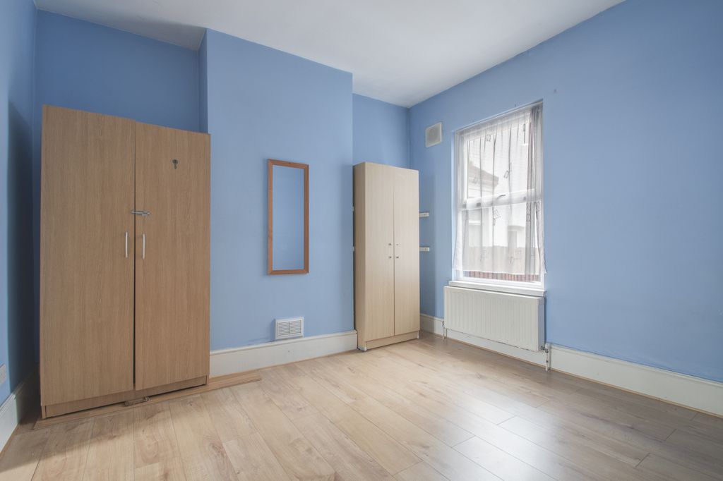 Property photo 3 of 12 Gallery