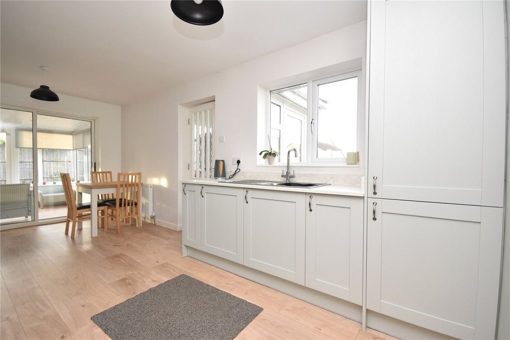 Property photo 1 of 19 Picture No. 13