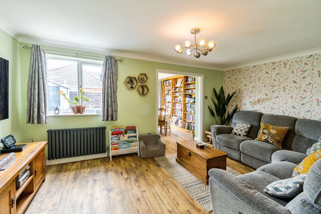 Property photo 2 of 20 Pbox-Img.Jpg