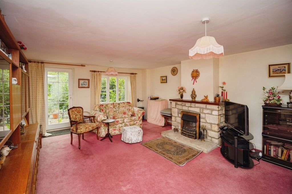 Property photo 3 of 17