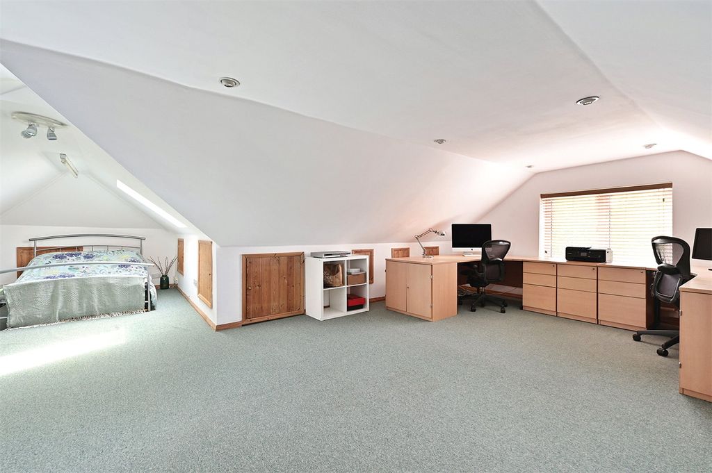 Property photo 3 of 25 Picture No. 17