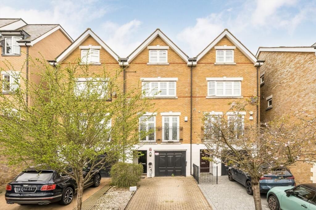 Property photo 1 of 9