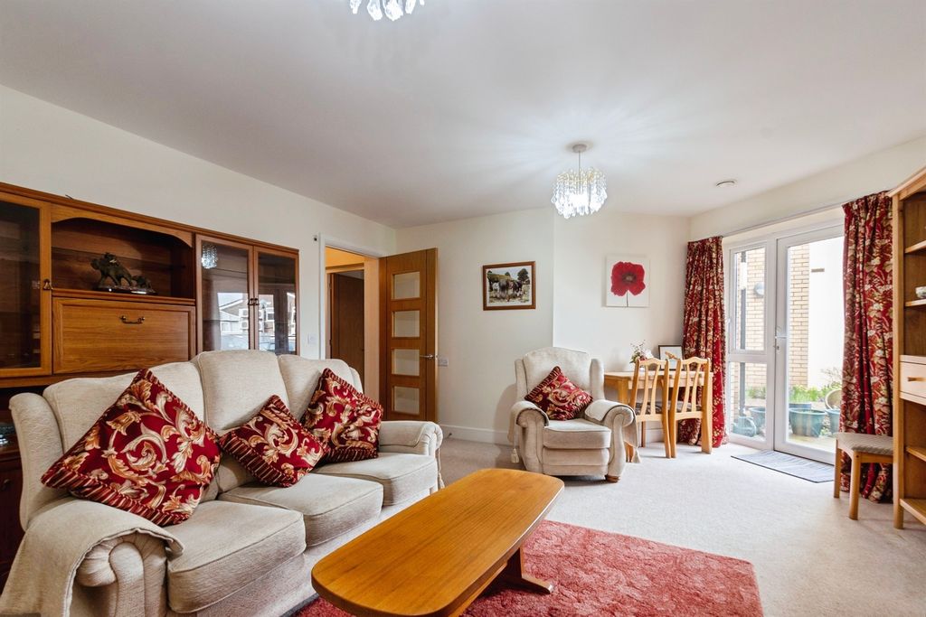 Property photo 2 of 15