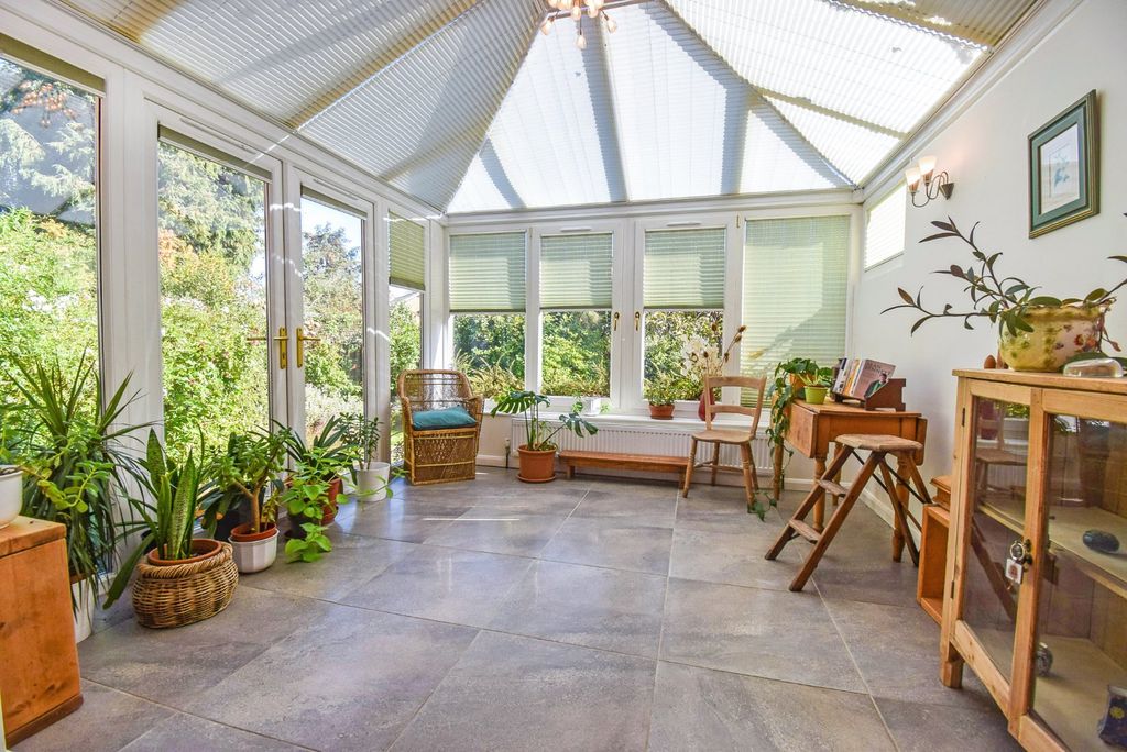 Property photo 3 of 14 Conservatory