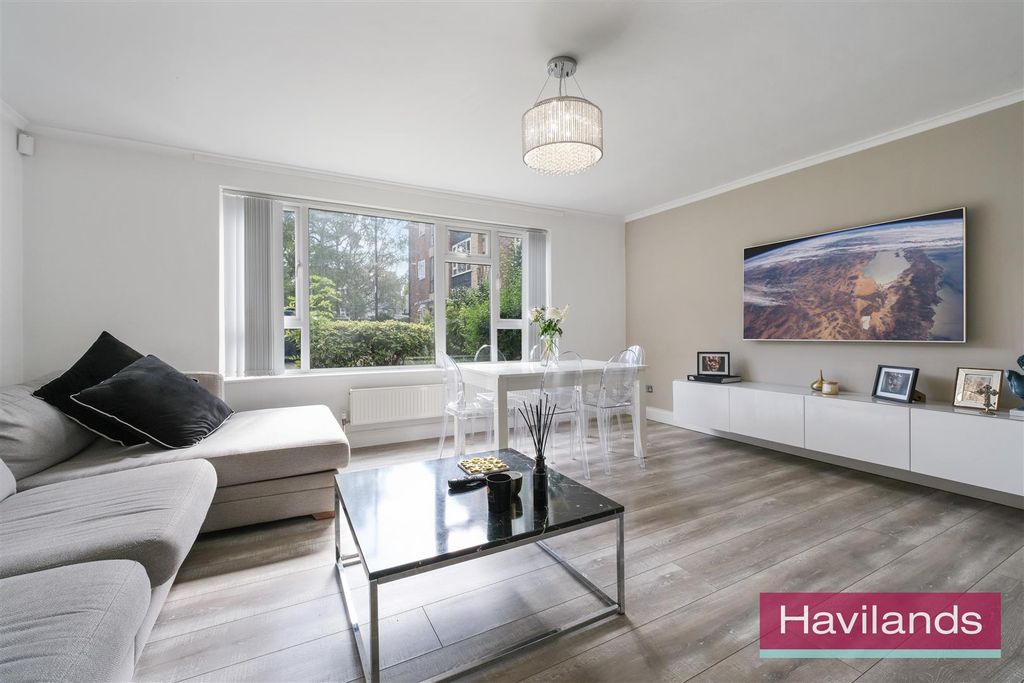 Property photo 3 of 12 Park House-1.Jpg