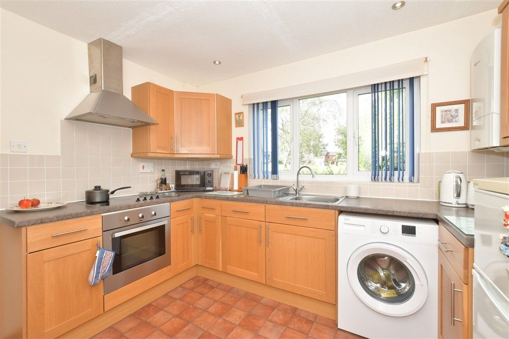 Property photo 3 of 9 Kitchen