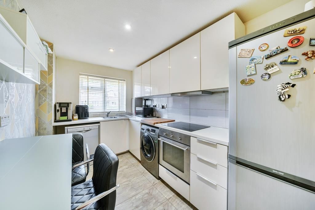 Property photo 2 of 20 Kitchen