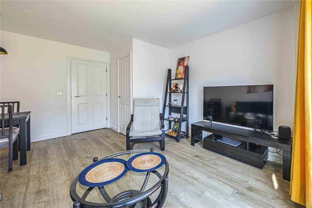 Property photo 3 of 14 Picture No. 24
