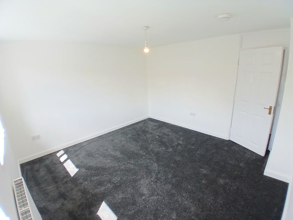 Property photo 3 of 17 Image